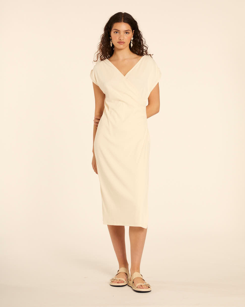 VESTIDO CRUZADO CREMA