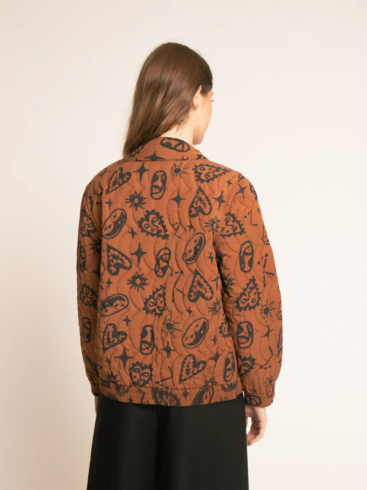 CHAQUETA BOMBER ESTAMPADA