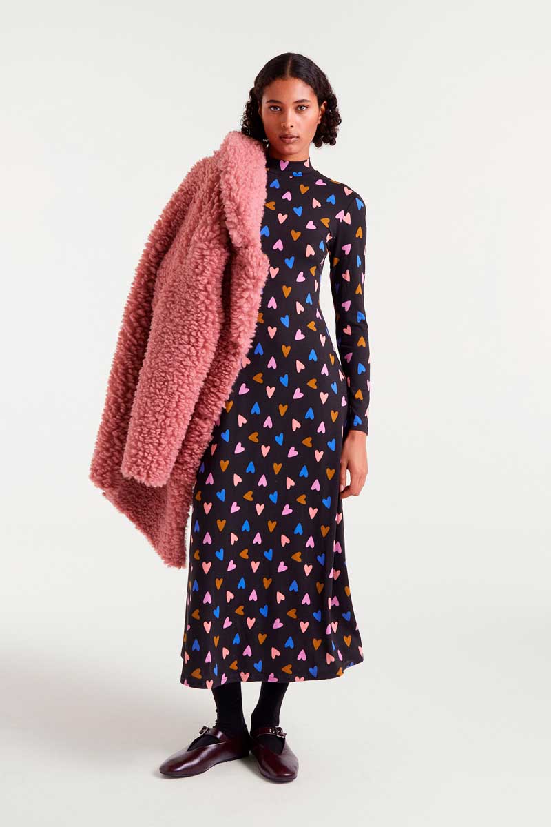 VESTIDO LARGO ESTAMPADO CORAZONES