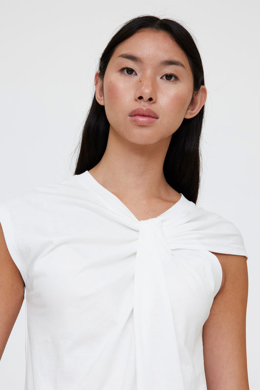 CAMISETA BLANCA ANUDADA