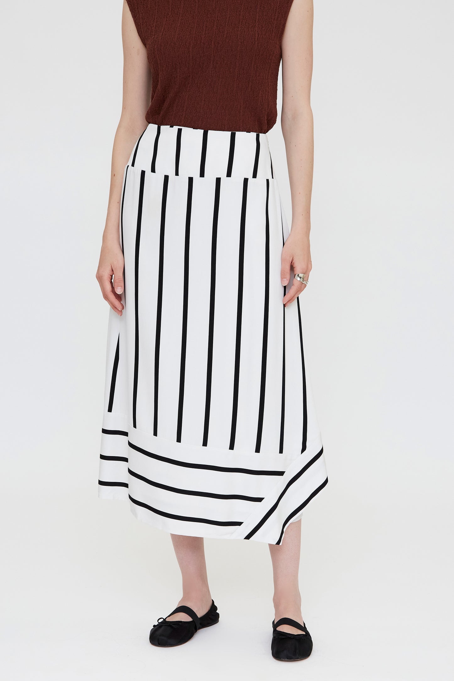 FALDA MIDI ESTAMPADA RAYAS