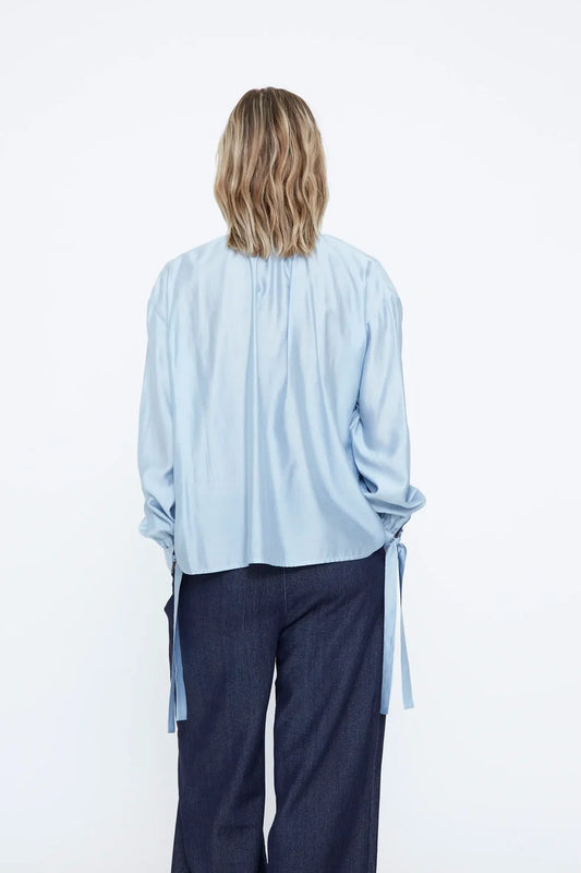 CAMISA SATINADA AZUL