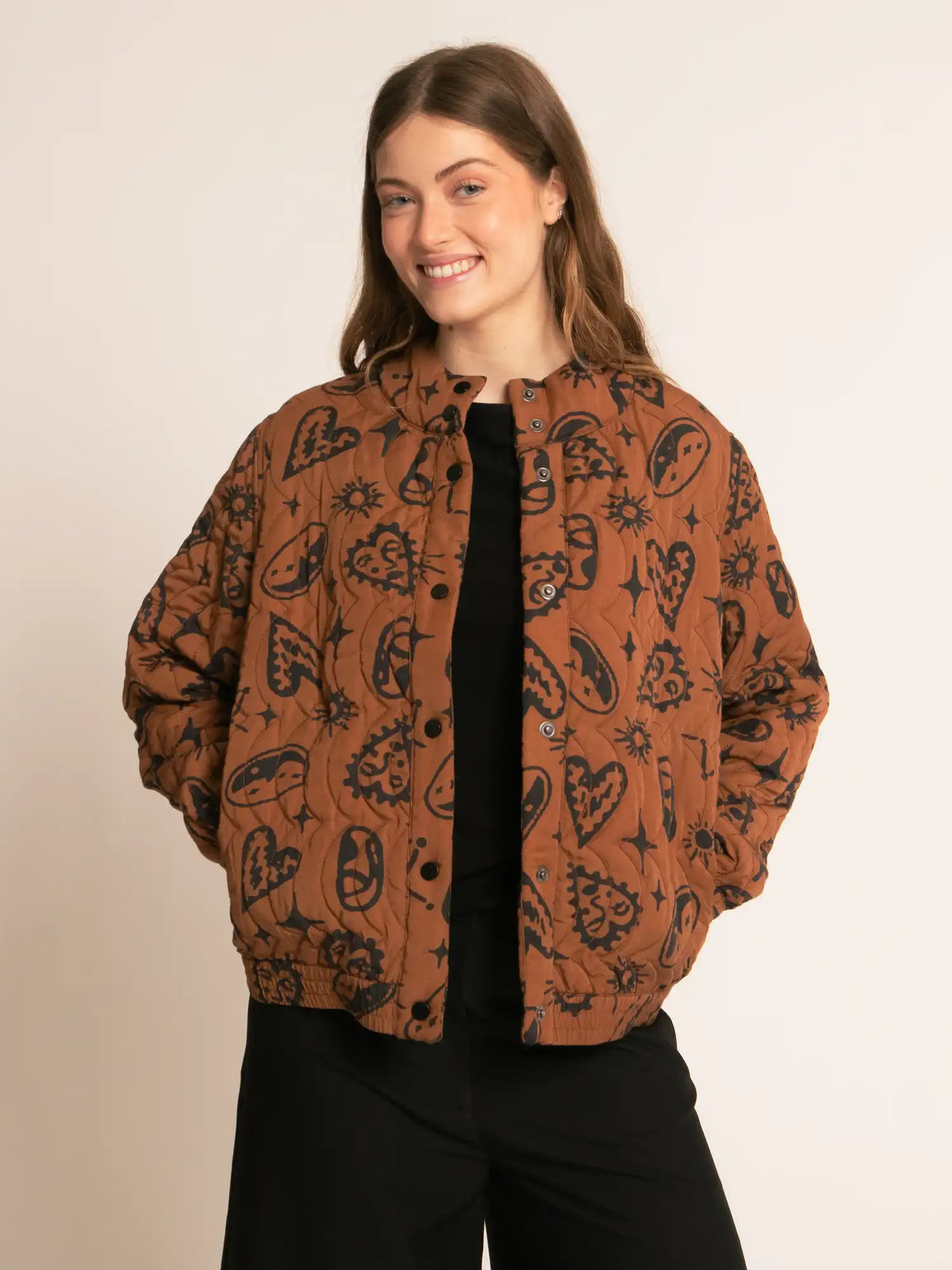 CHAQUETA BOMBER ESTAMPADA