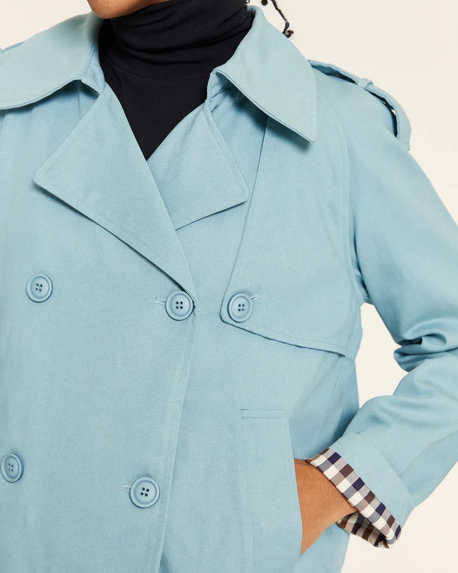 GABARDINA CORTA AZUL CON FORRO CUADROS