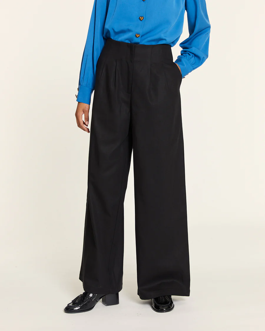 PANTALON TENCEL CON PINZAS