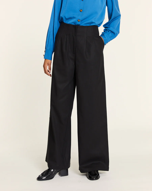 PANTALON TENCEL CON PINZAS