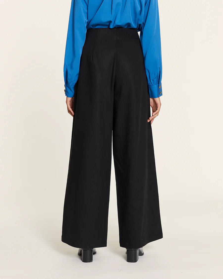 PANTALON TENCEL CON PINZAS