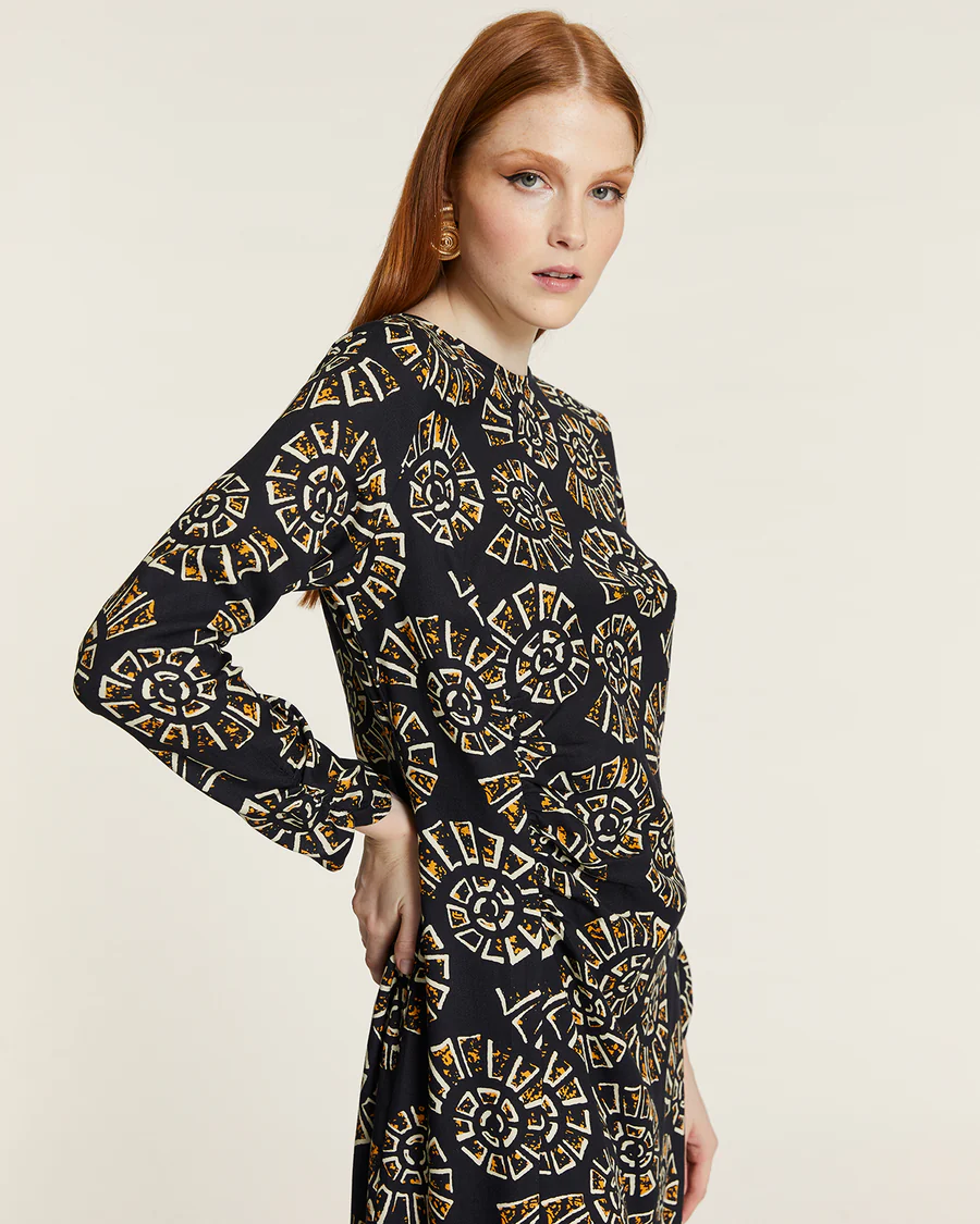 VESTIDO CARACOLAS RECTO FRUNCIDO