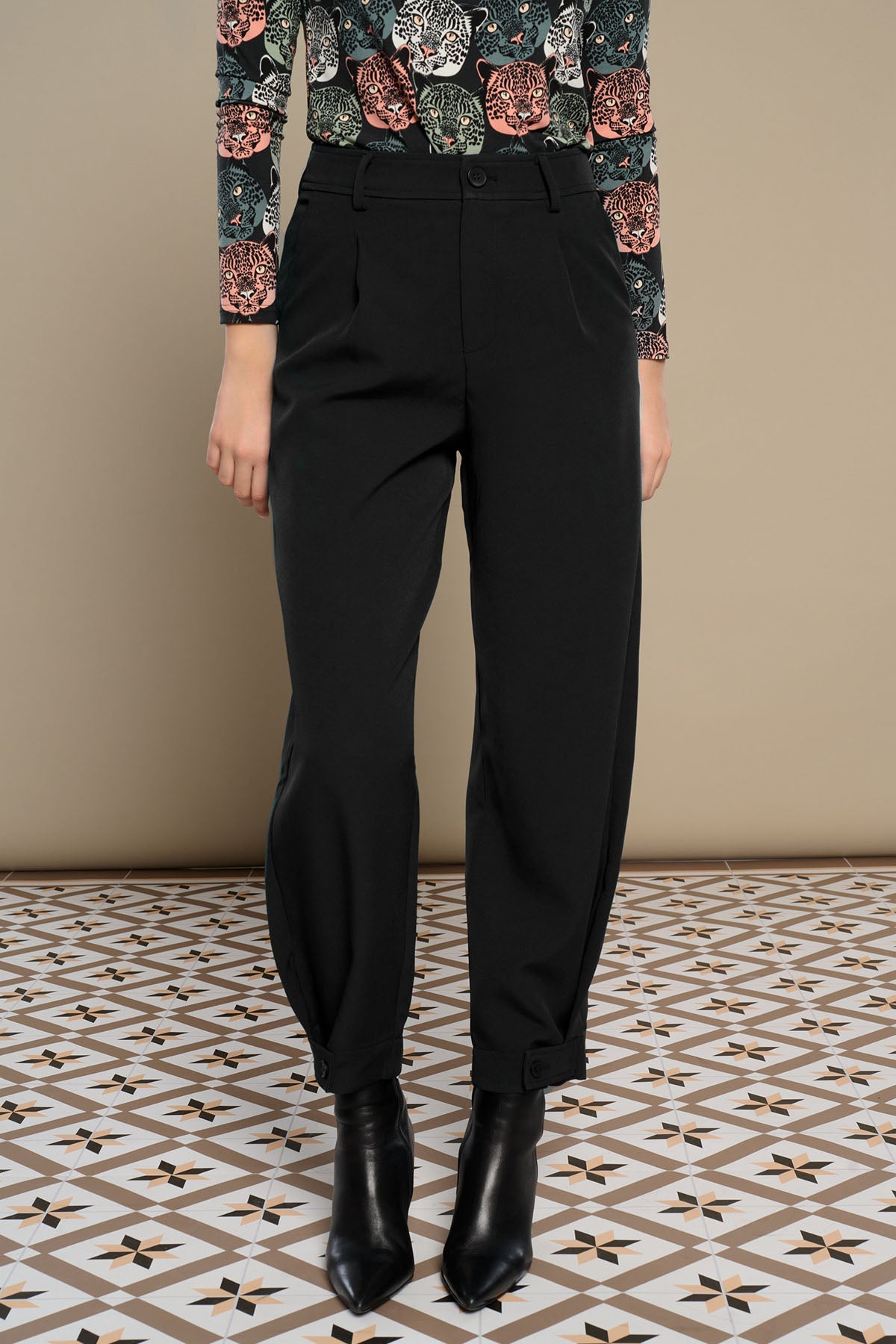 PANTALON NEGRO GATO