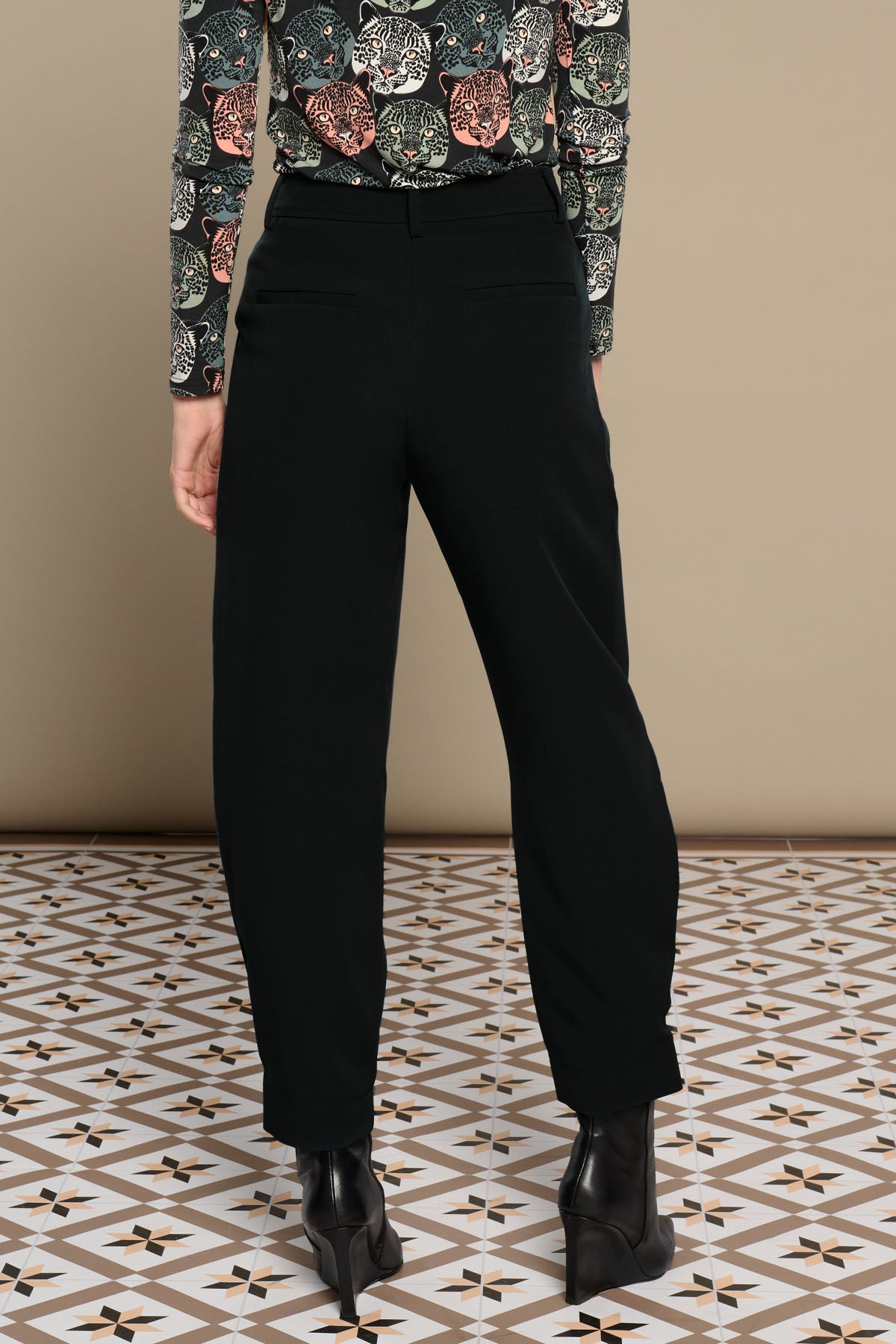 PANTALON NEGRO GATO