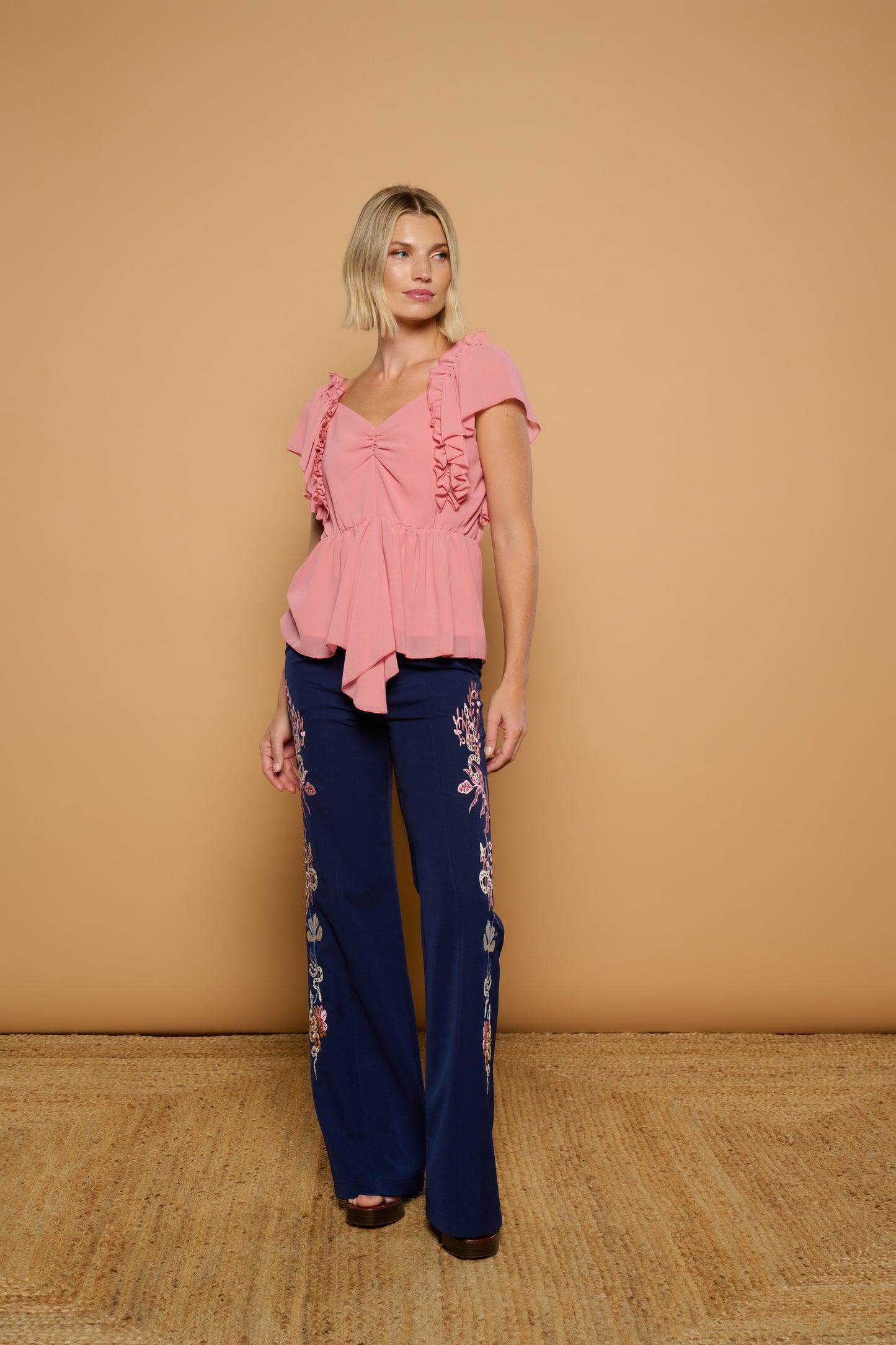 TOP VOLANTE ROSA
