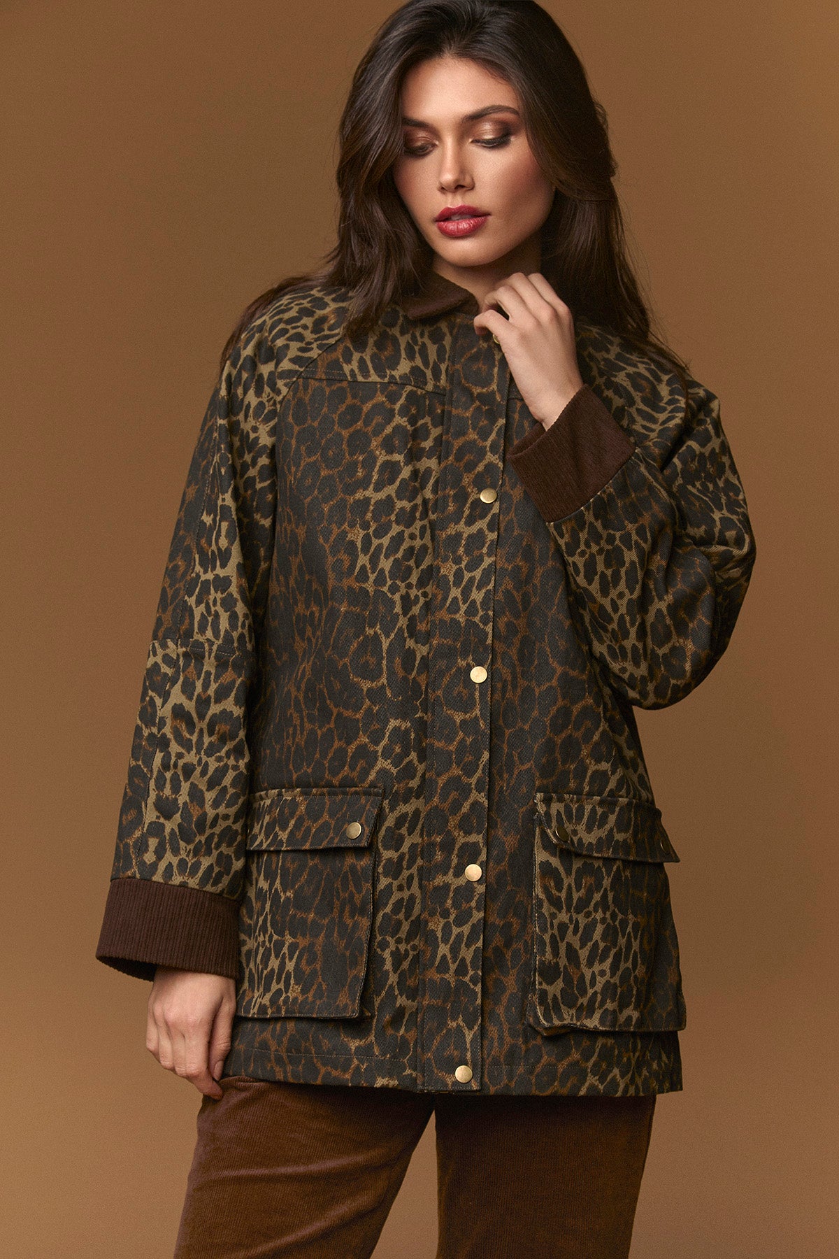 ABRIGO PARKA ESTAMPADO ANIMAL PRINT