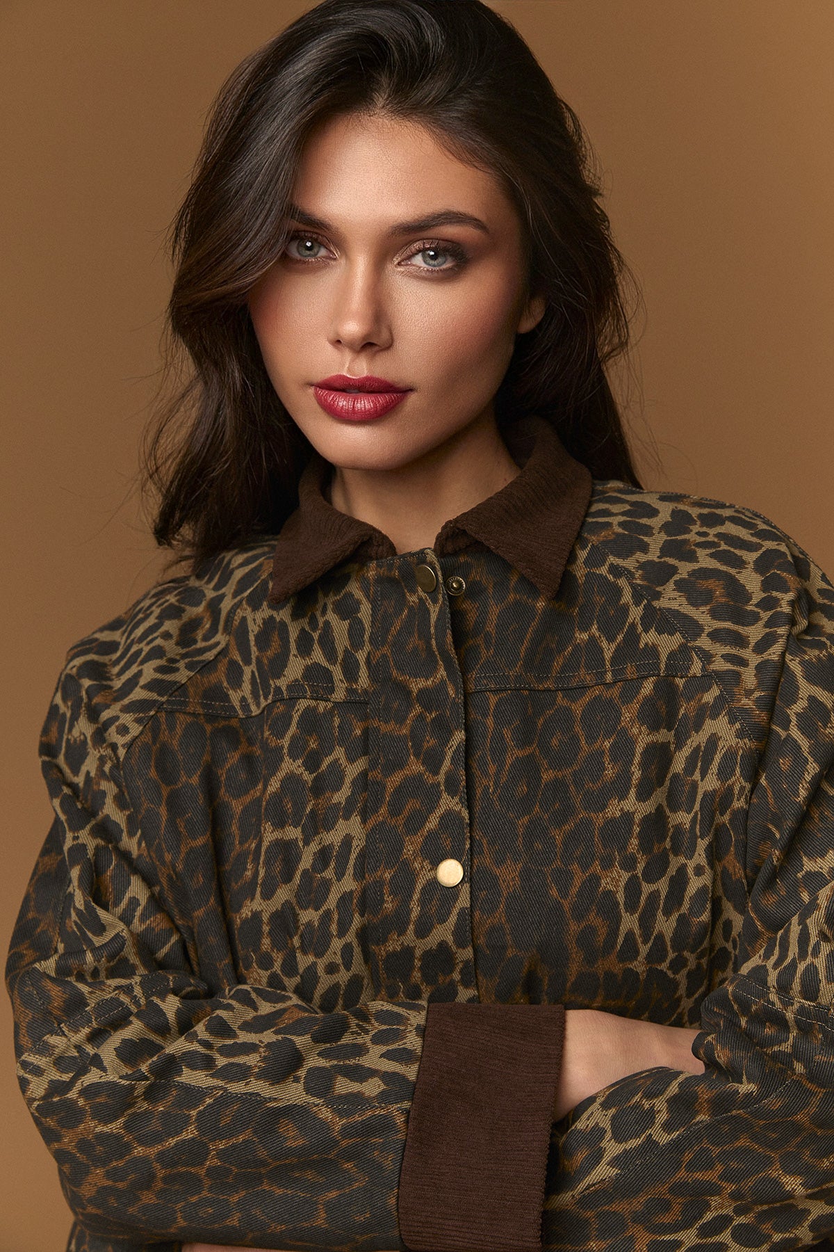 ABRIGO PARKA ESTAMPADO ANIMAL PRINT