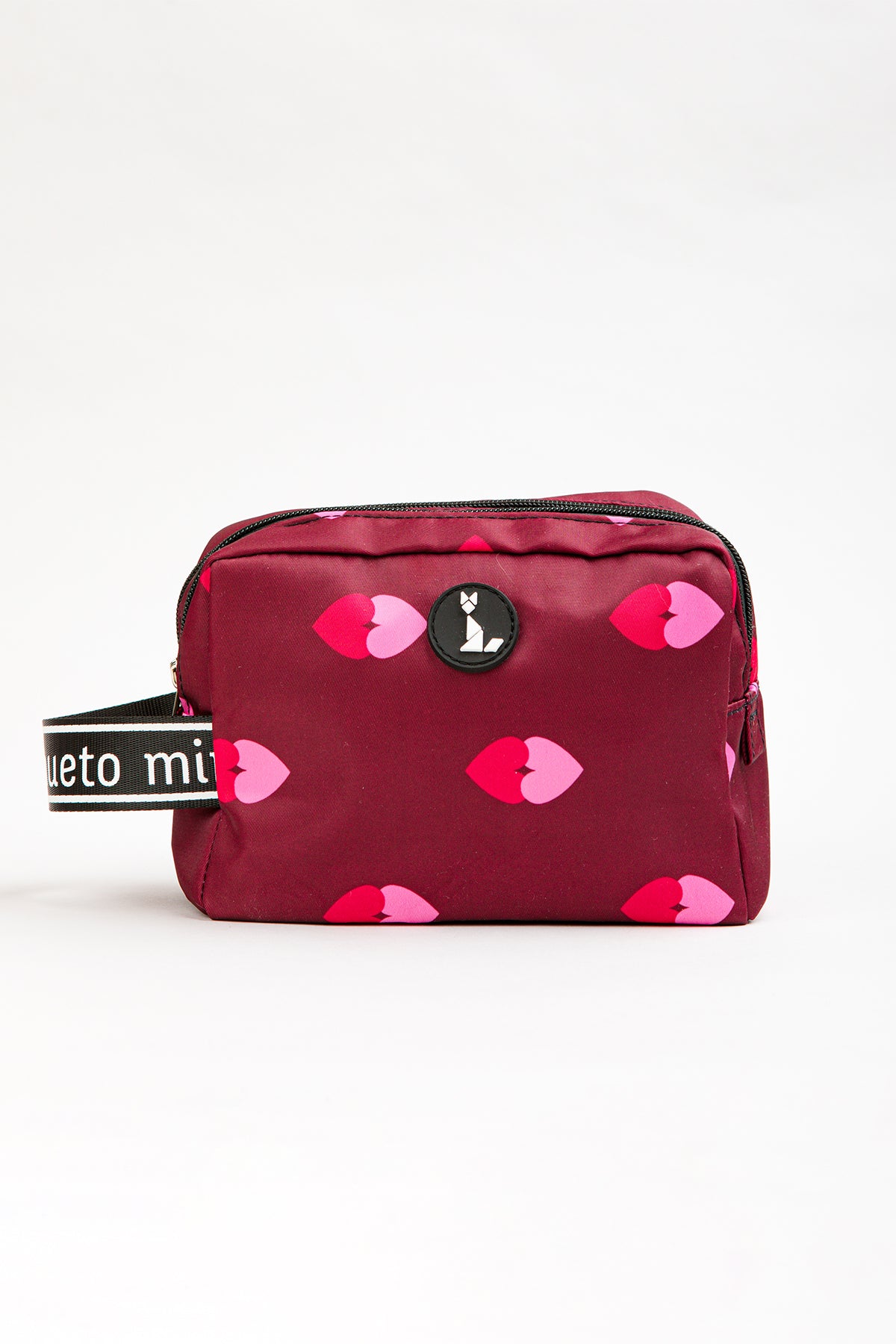 NECESER LABIOS