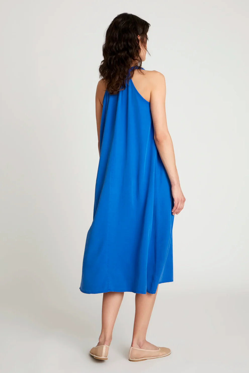 VESTIDO MIDI ESCOTE PICO AZUL