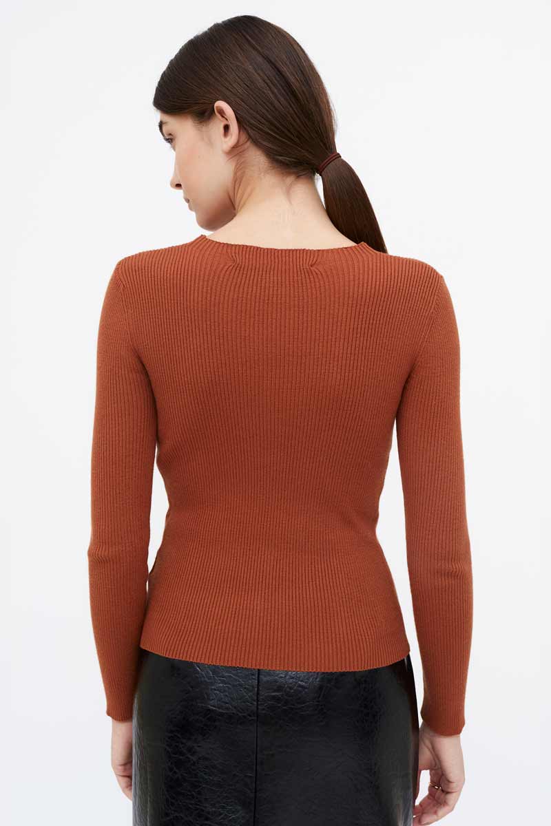 TOP DE PUNTO CANALE MARRON