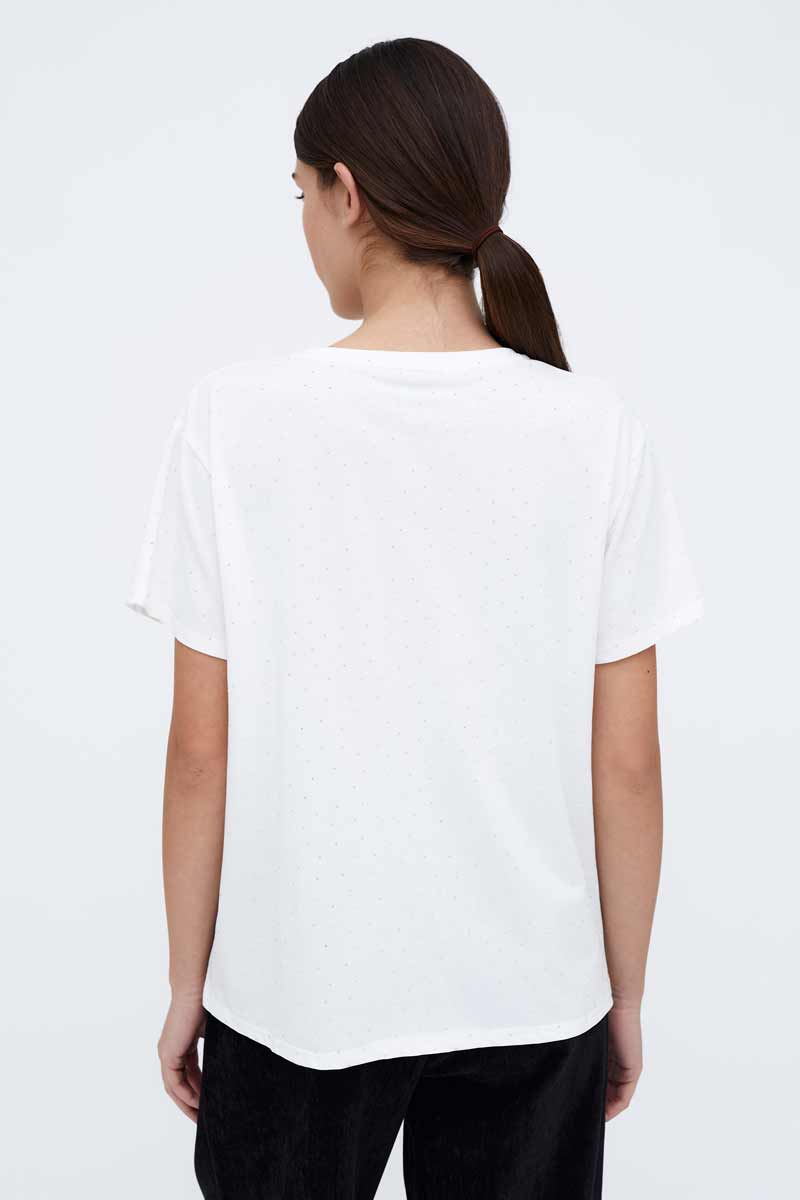CAMISETA BLANCA APLIQUES PLATEADOS