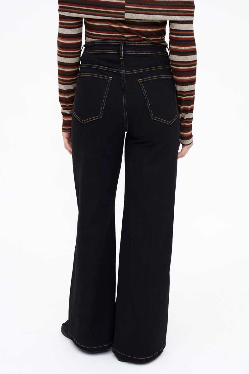 PANTALON VAQUERO NEGRO TIRO ALTO