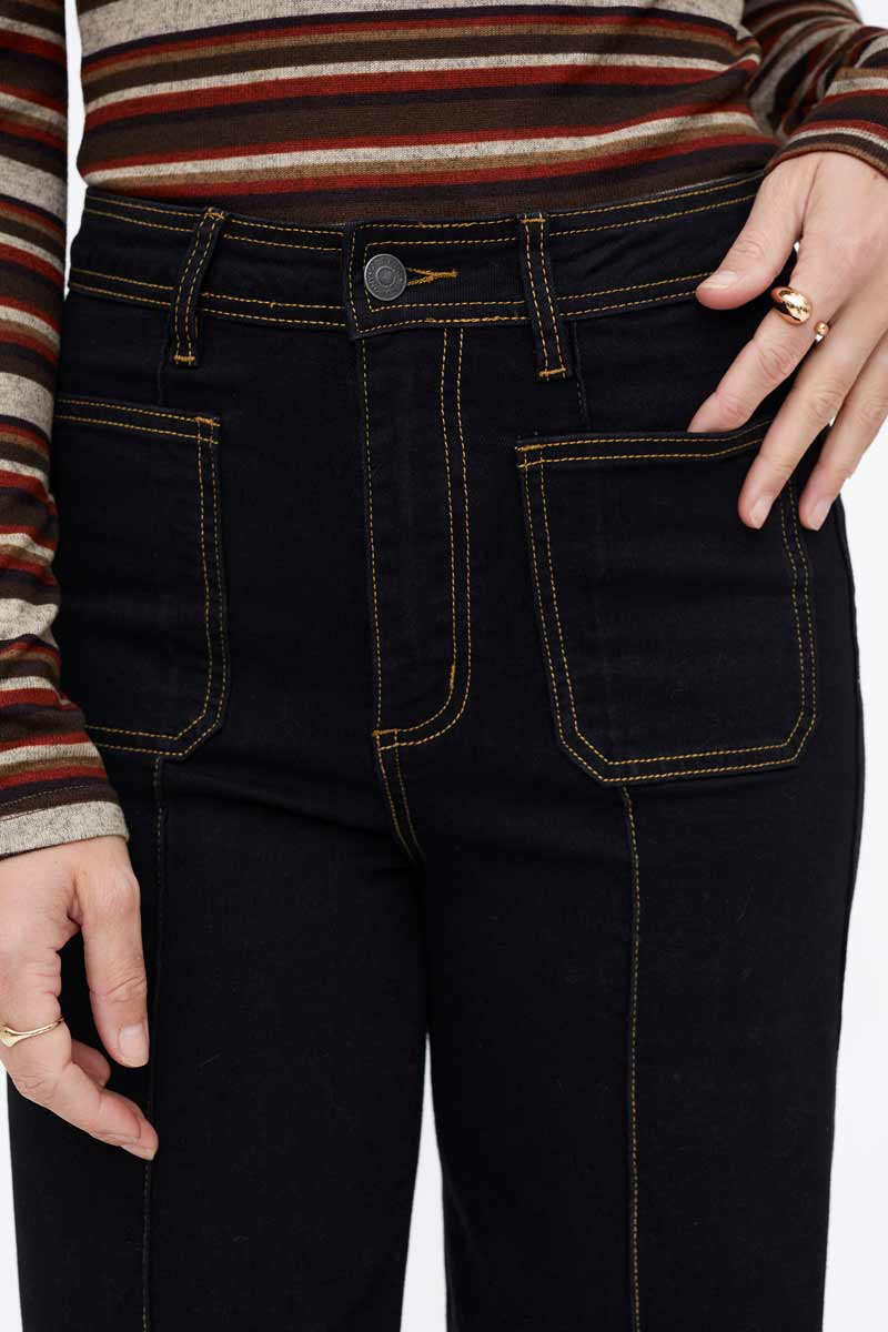 PANTALON VAQUERO NEGRO TIRO ALTO
