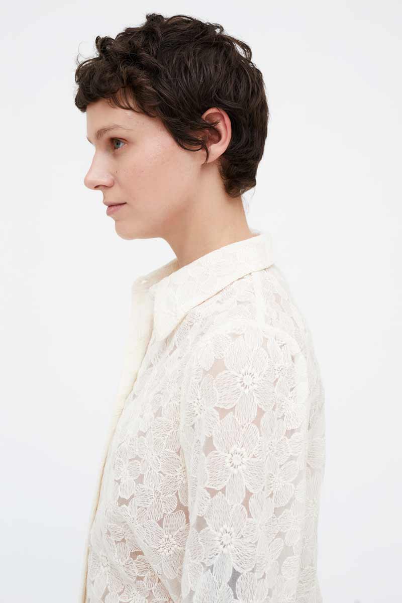 CAMISA DE ENCAJE FLORAL