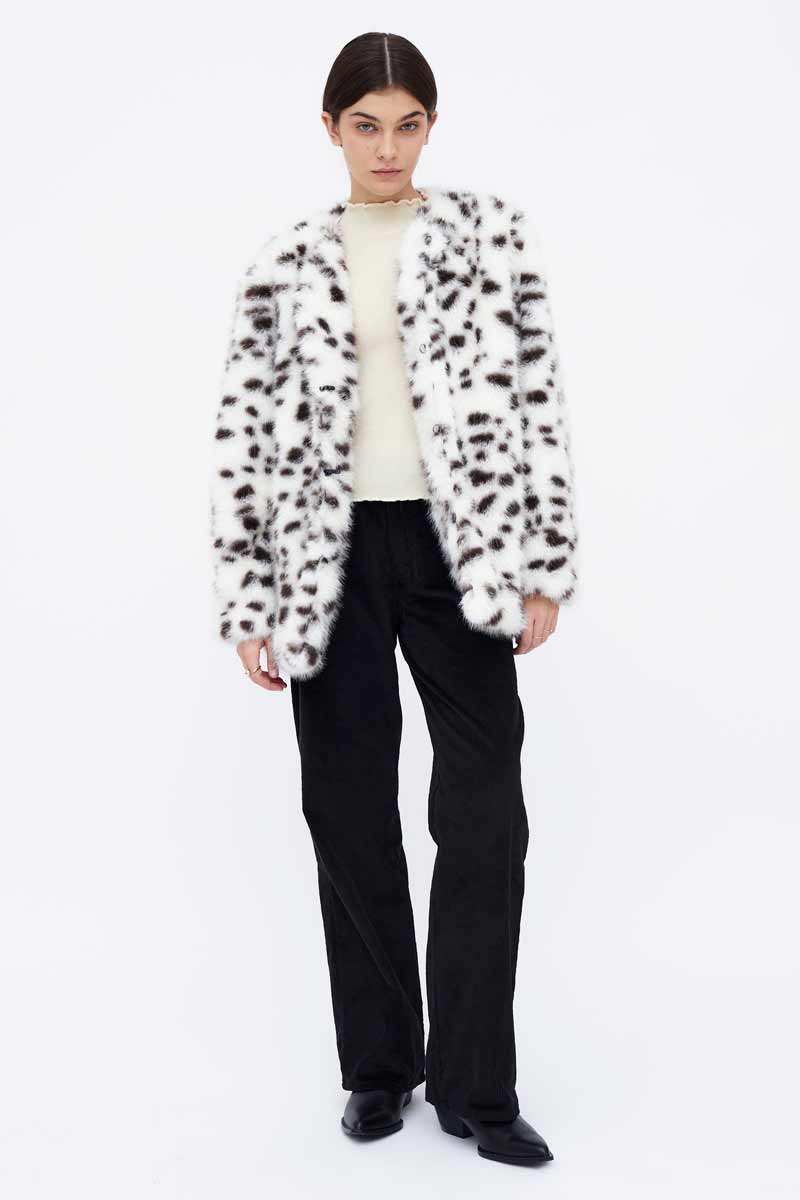 ABRIGO EFECTO PELO ANIMAL PRINT