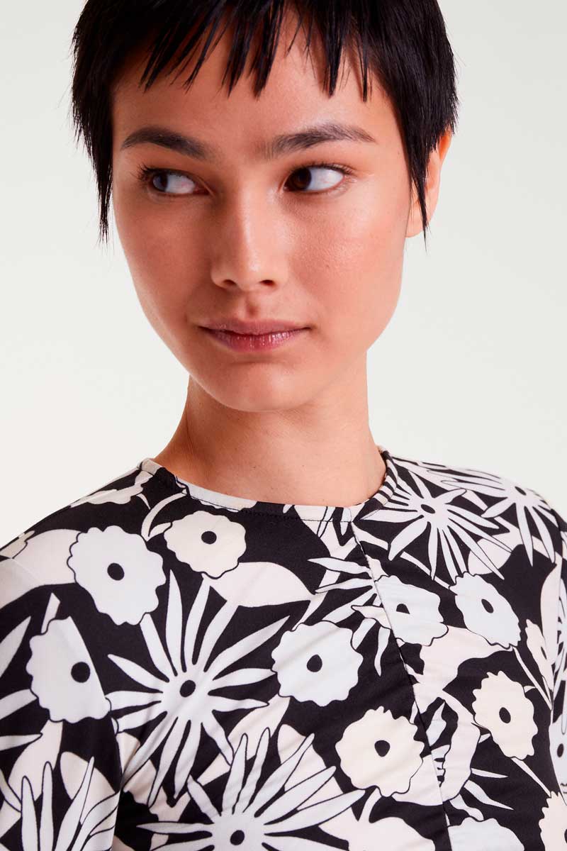 CAMISETA ESTAMPADA FLORES