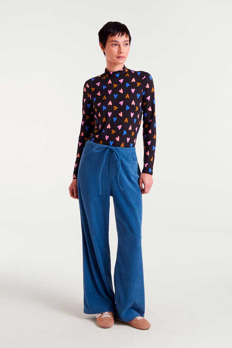 CAMISETA ESTAMPADA CORAZONES