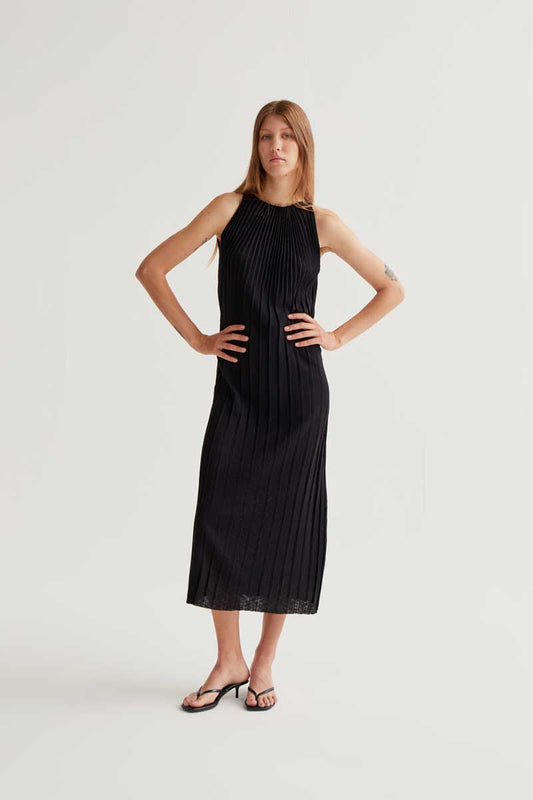 VESTIDO LARGO PLISADO NEGRO