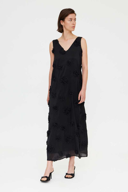 VESTIDO LARGO NEGRO FLORES RELIEVE