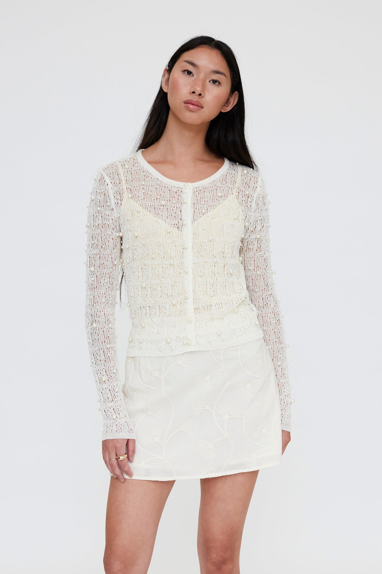 CARDIGAN PUNTO CALADO BLANCO CON PERLAS
