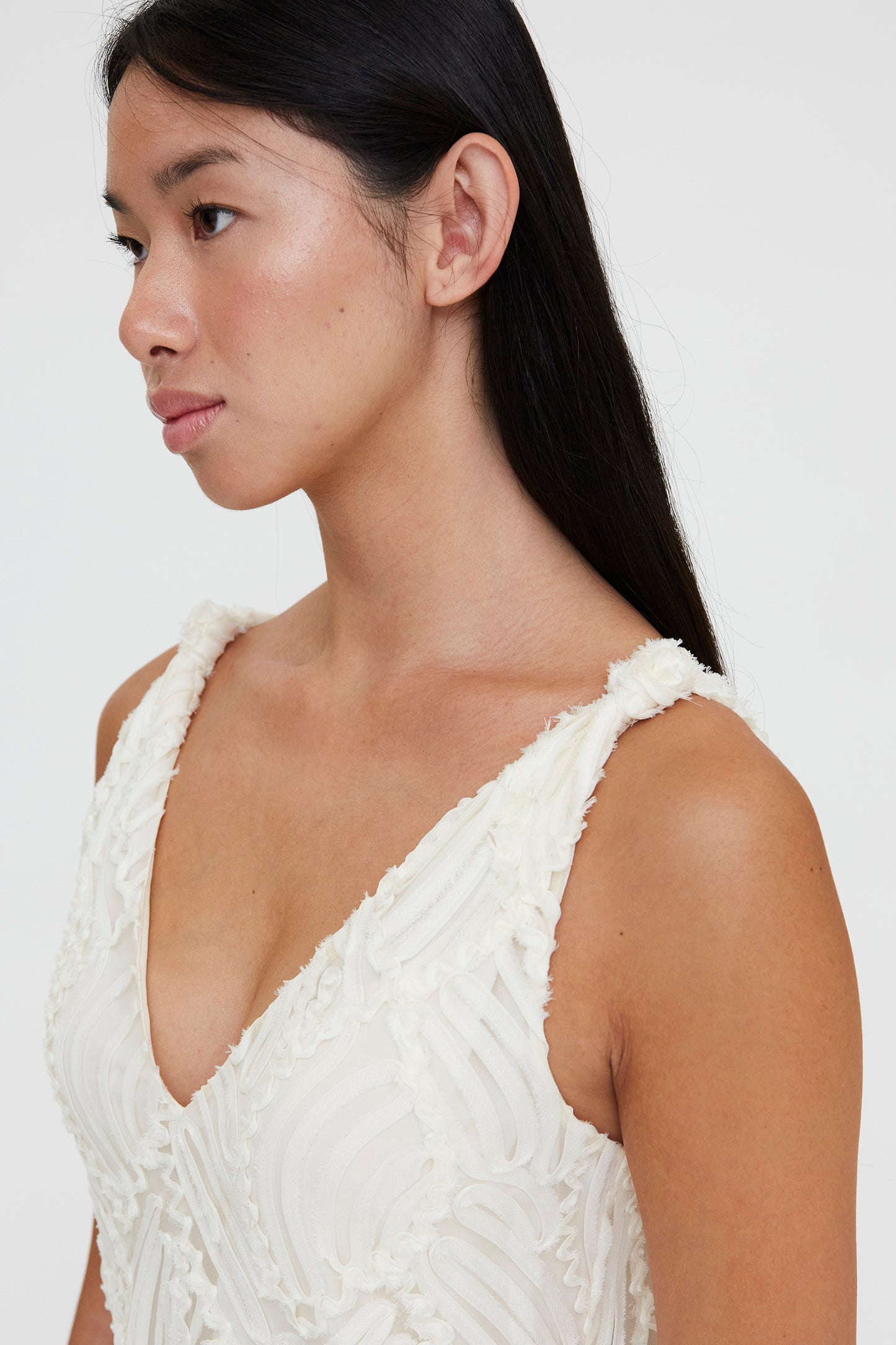 VESTIDO MIDI BORDADO EN RELIEVE