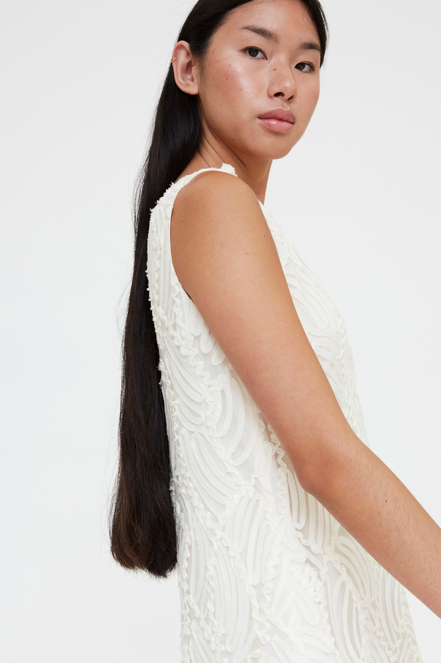 VESTIDO MIDI BORDADO EN RELIEVE