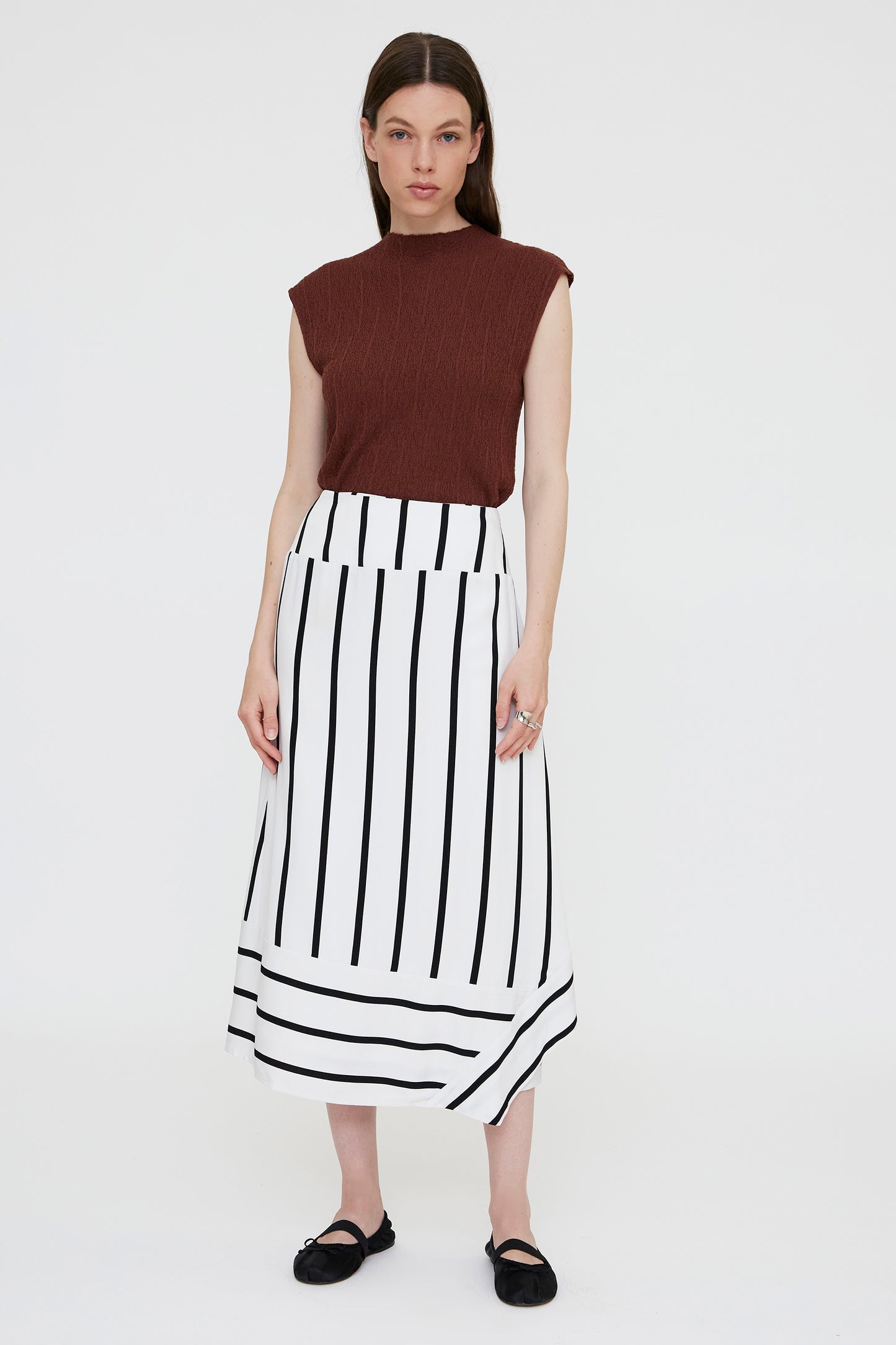 FALDA MIDI ESTAMPADA RAYAS
