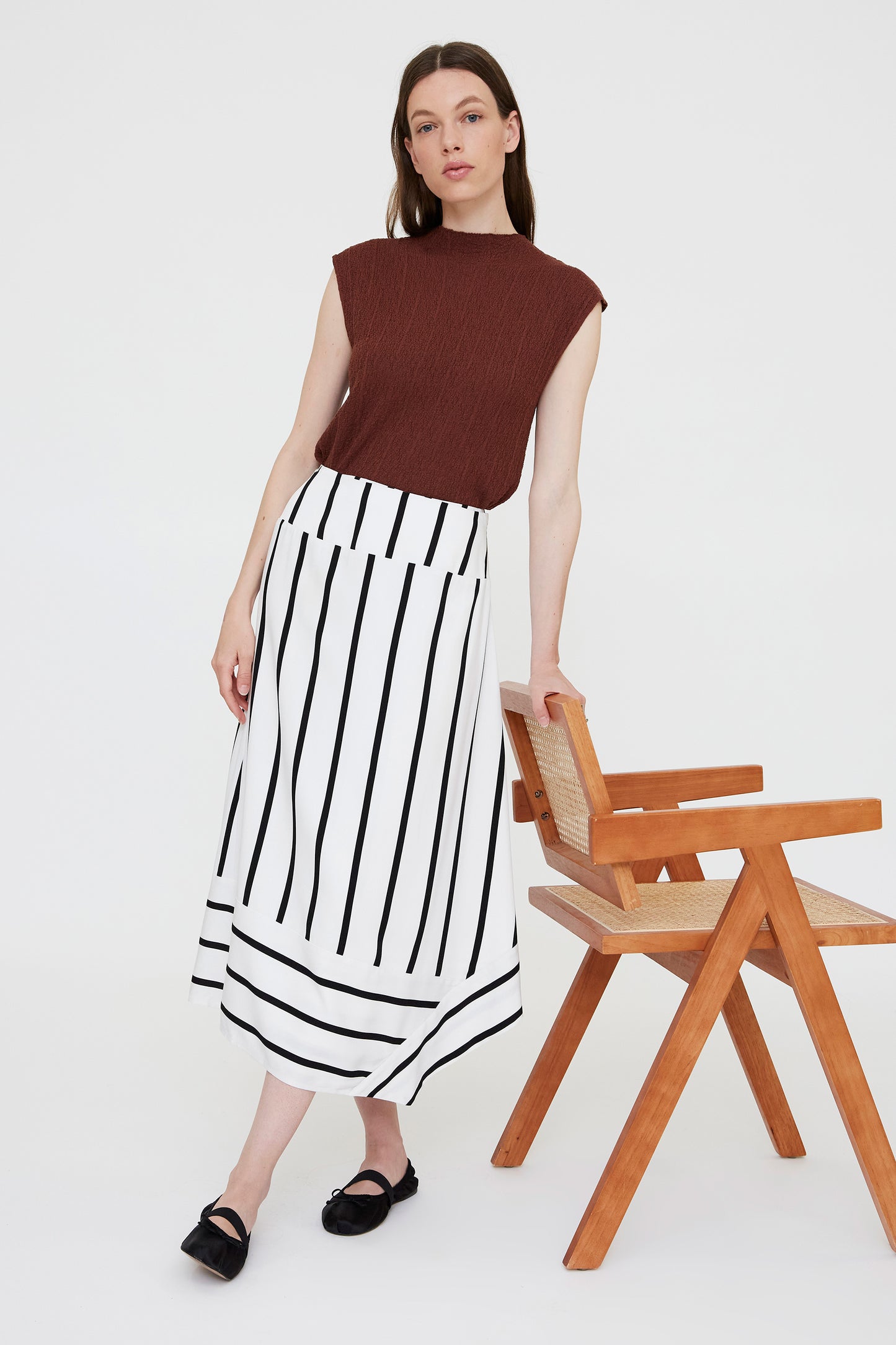 FALDA MIDI ESTAMPADA RAYAS