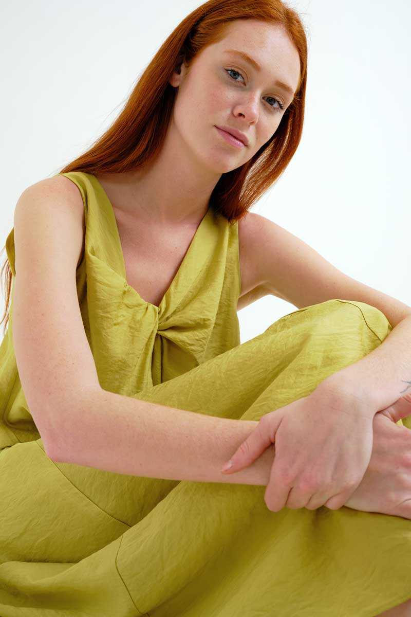 VESTIDO LARGO VERDE CON NUDO ESCOTE