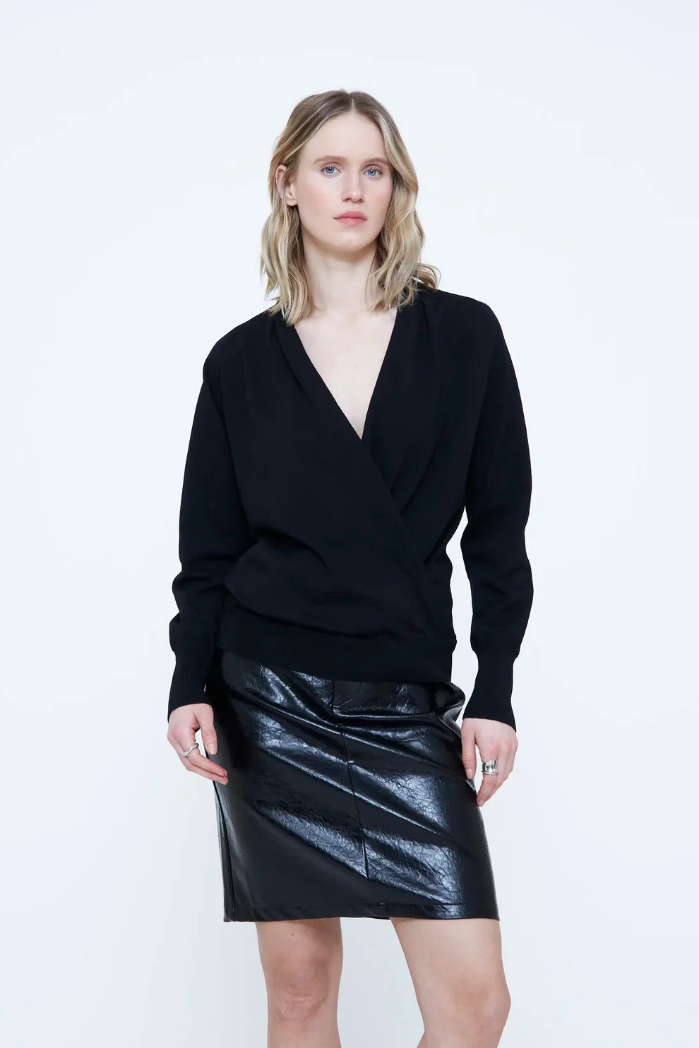 JERSEY CRUZADO NEGRO