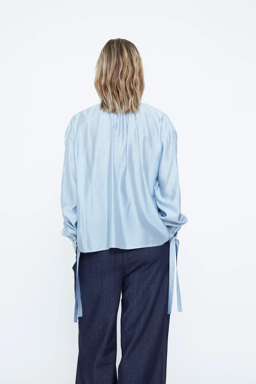 CAMISA SATINADA AZUL