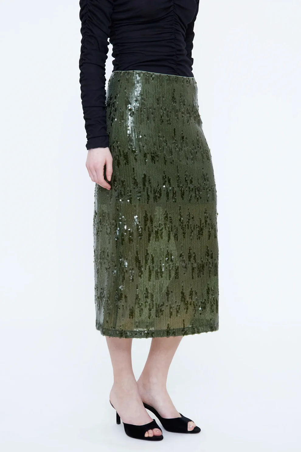 FALDA MIDI DE LENTEJUELAS VERDE
