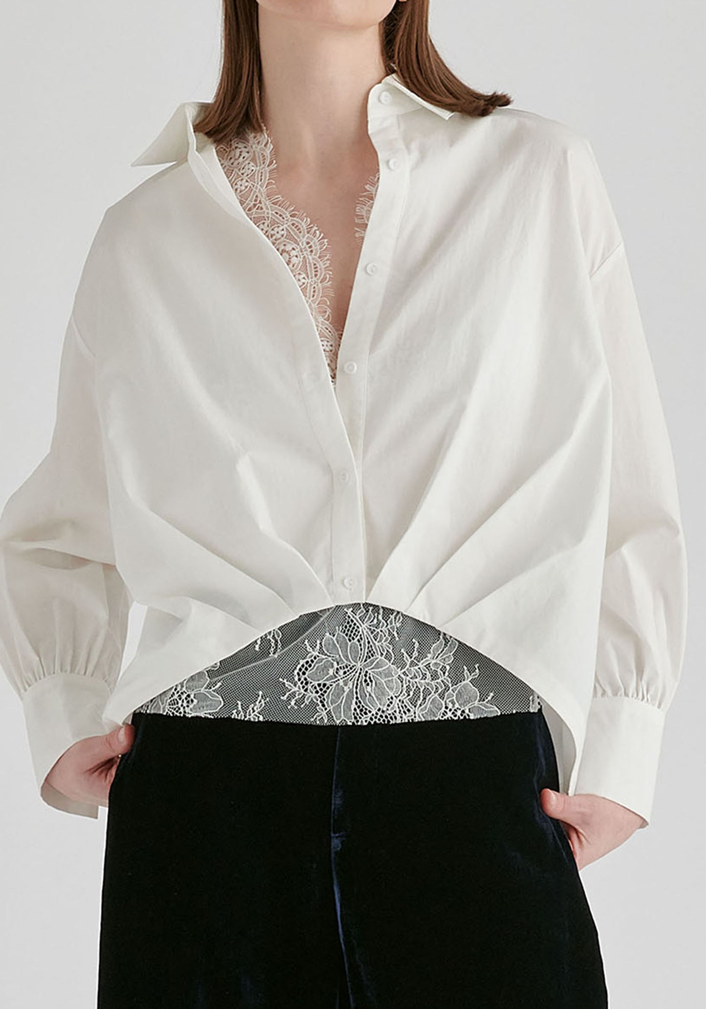 CONJUNTO DE CAMISA y TOP DE ENCAJE BLANCO