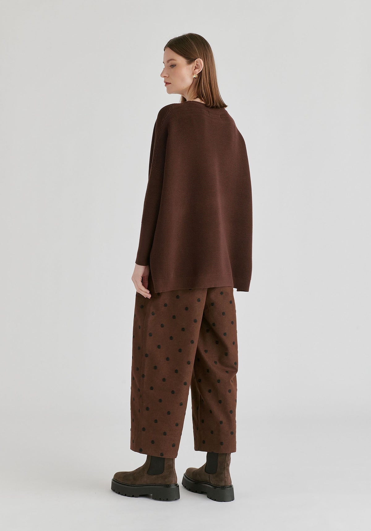 PANTALON BORDADO LUNARES